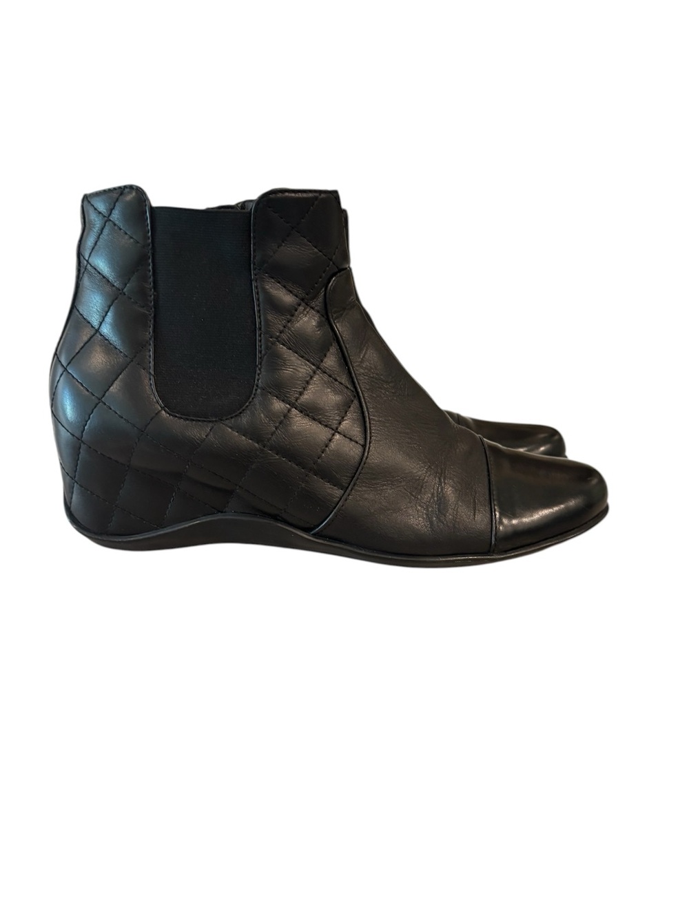 Aquatalia Women’s Black Quilted Wedge Boots- Sz 8